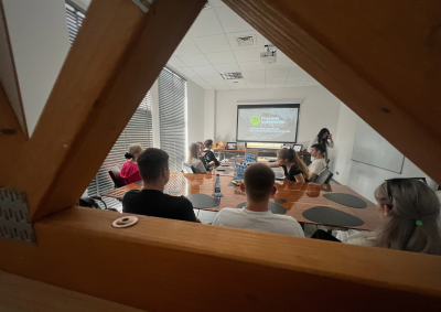 Studenci Politechniki Świętokrzyskiej z wizytą w świecie prefabrykacji