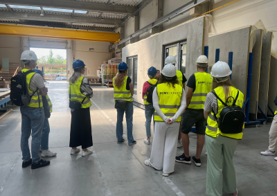 Studenci Politechniki Świętokrzyskiej z wizytą w świecie prefabrykacji