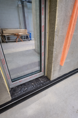 Szkolenie z montażu okien na konsolach – odpowiedź na nietypowe wymagania projektu