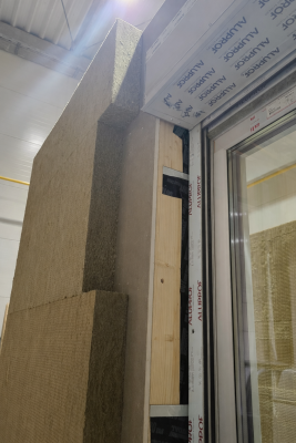 Szkolenie z montażu okien na konsolach – odpowiedź na nietypowe wymagania projektu