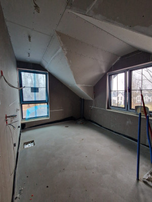 Dom prefabrykowany w Skarżysku-Kamiennej – kompleksowa realizacja dużego, nowoczesnego domu z garażem